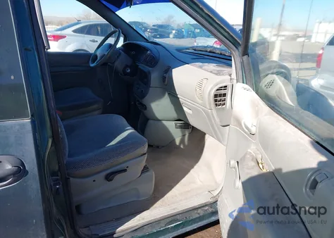 1996 Plymouth Voyager z USA, uszkodzony, nr VIN 2P4FP25B1TR831704